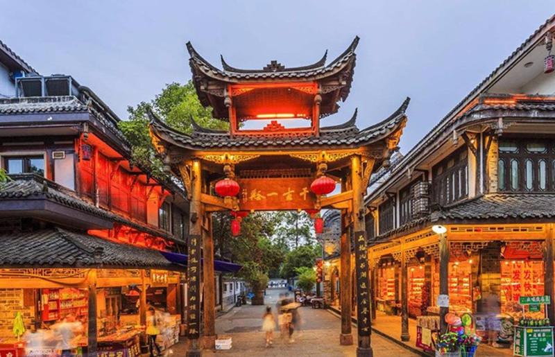 记者：广州队与球员达成协议获准入，这是目前各俱乐部通用操作